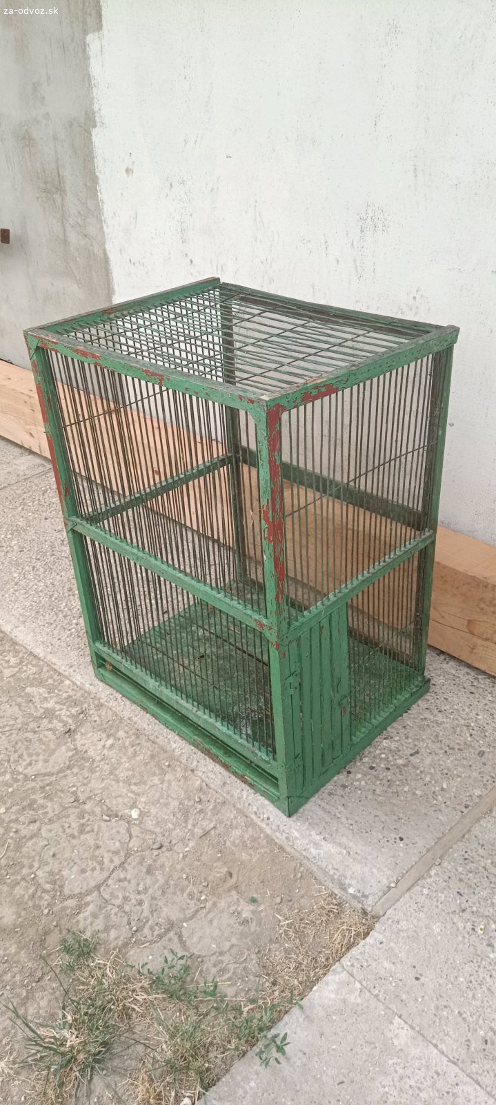 Darujem za odvoz klietku pre zvierat. Darujem za odvoz staršiu ale funkčnú klietku pre zvieratá. Možno niekomu ešte poslúži. Má na spodu jedny otváracie dvierka. viď foto. Rozmery klieky V85 Š65 H50 CM.
Osobný odber, neposielam. Lokalita. Trstín, TT