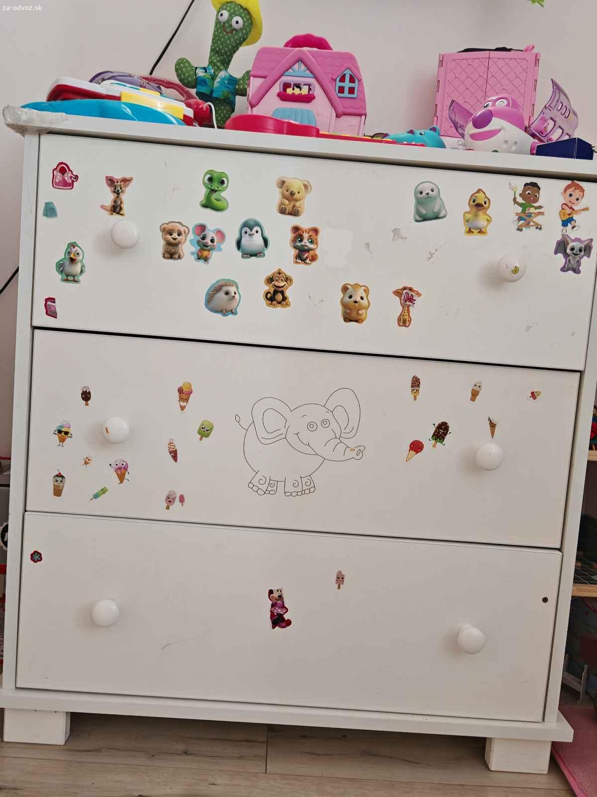 Darujem za odvoz komodu s 3ma šuflíkmi