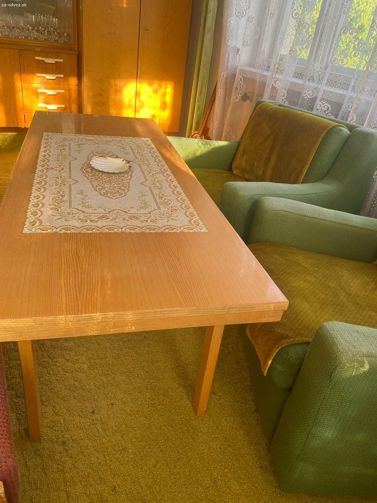 Darujem za odvoz konferenčny retro stolik