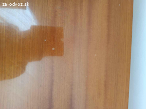 Darujem za odvoz konferencny stolik