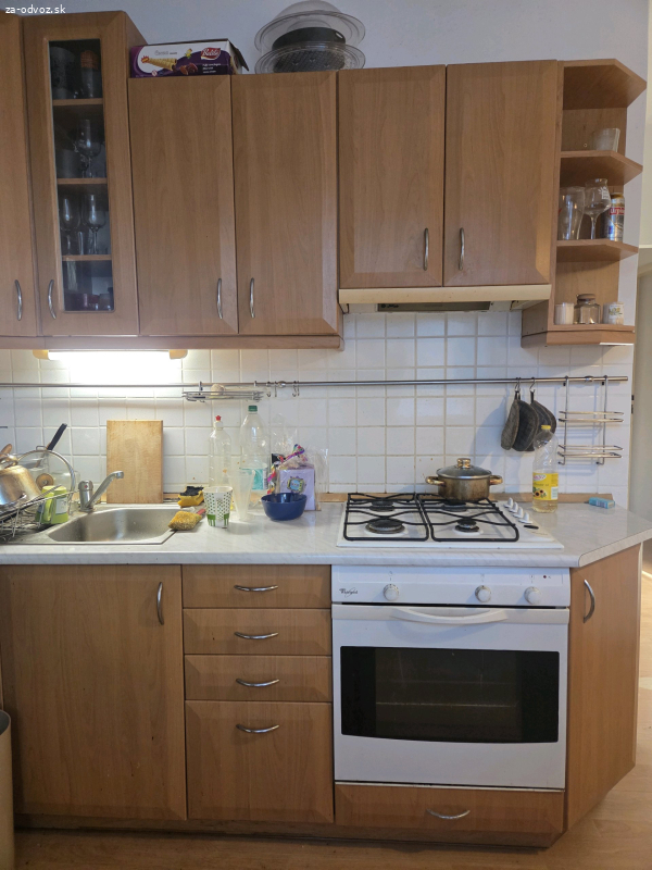 Darujem za odvoz kuchynskú linku