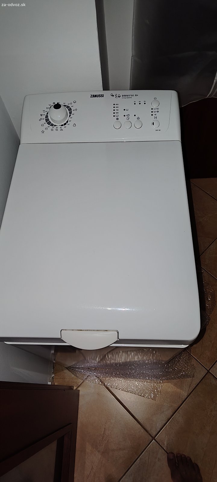 Darujem za odvoz práčku Zanussi v dobrom stave. Darujem za odvoz staršiu práčku Zanussi. Je vo veľmi dobrom stave, plne funkčná, bez akýchkoľvek porúch.