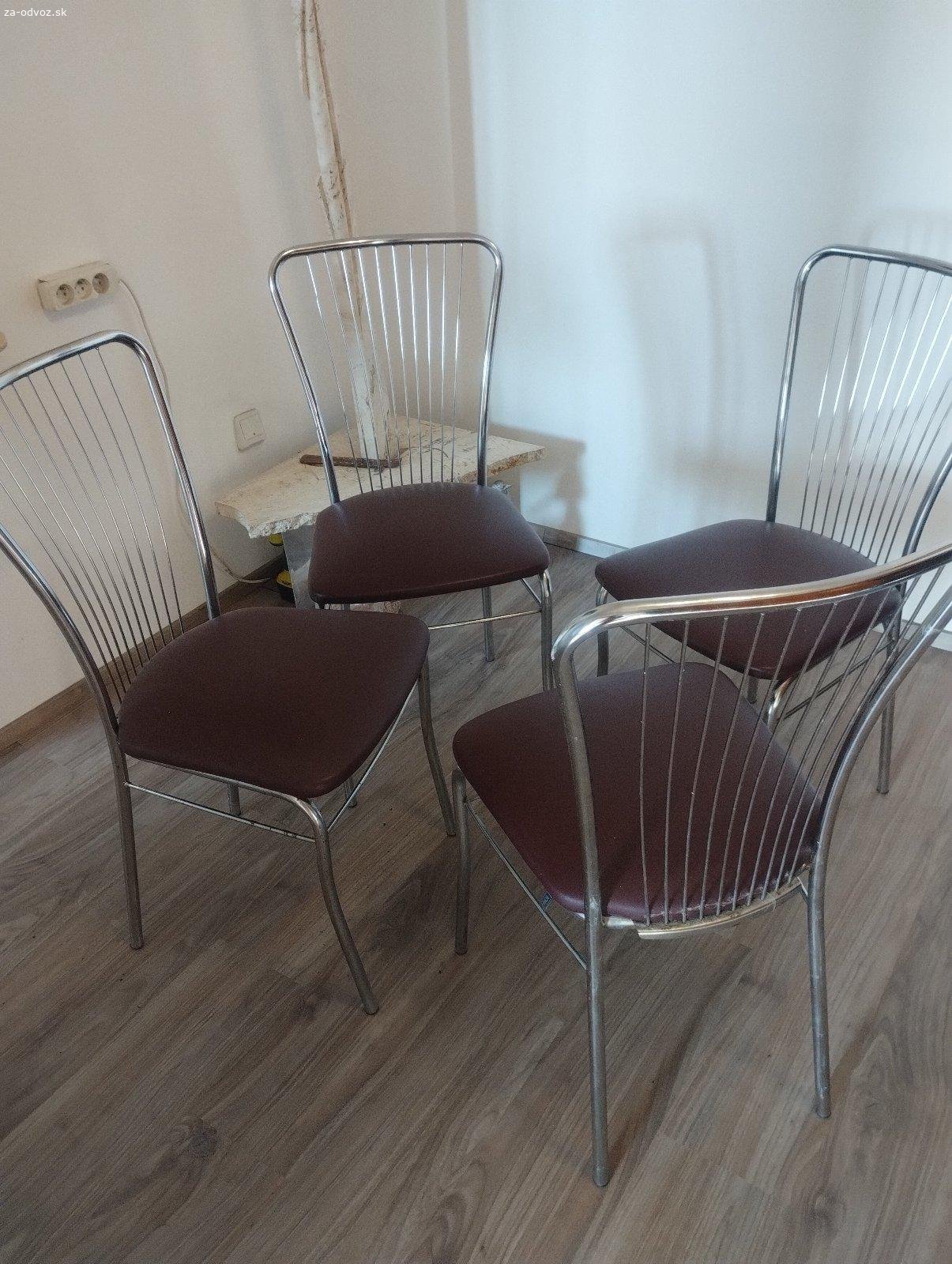 Darujem za odvoz, retro stoličky. Darujem za odvoz štyri retro stoličky.
Osobný odber v Bratislave -  Petržalka