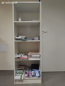 Darujem za odvoz skriňu a multipoličku