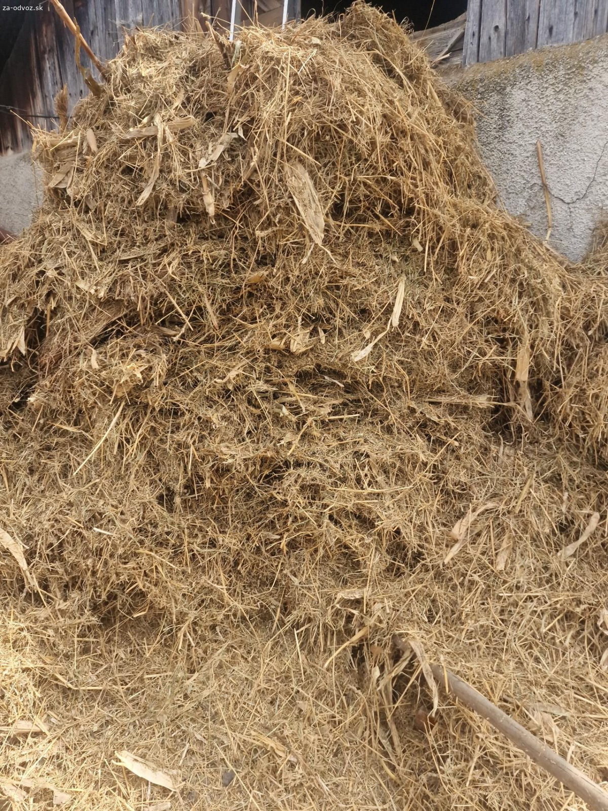 Darujem za odvoz Slámu mix