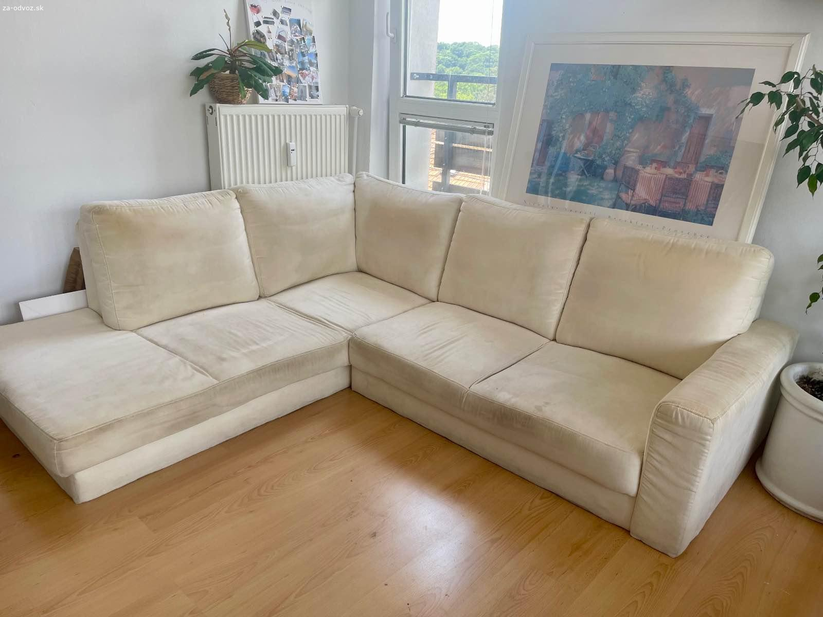 Darujem za odvoz staršiu nepoškodenú sedačku.