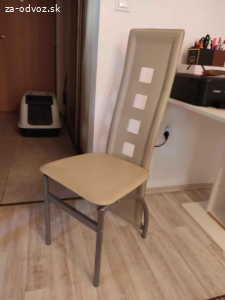 Darujem za odvoz stôl a stoličky