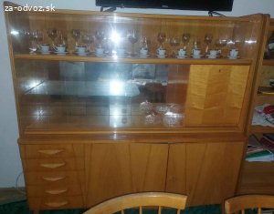 Darujem starší nábytok