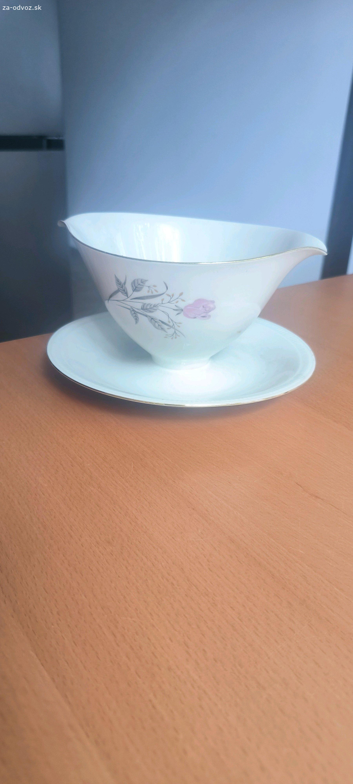 Darujem veci na fotkách