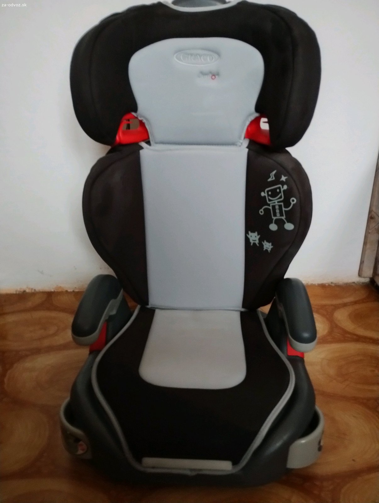 Detská autosedačka. Autosedačku značky Graco, od 15 do 36 kg. Výškovo nastaviteľné opierky rúk a hlavy. Výsuvné držiaky na poháre. Odnímateľný podsedák.