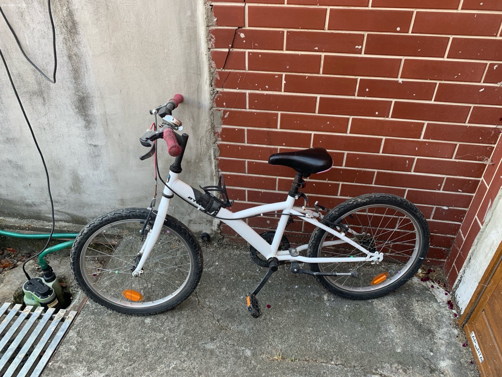 detsky bicykel.. Darujem detsky bicykel velkost 20”.