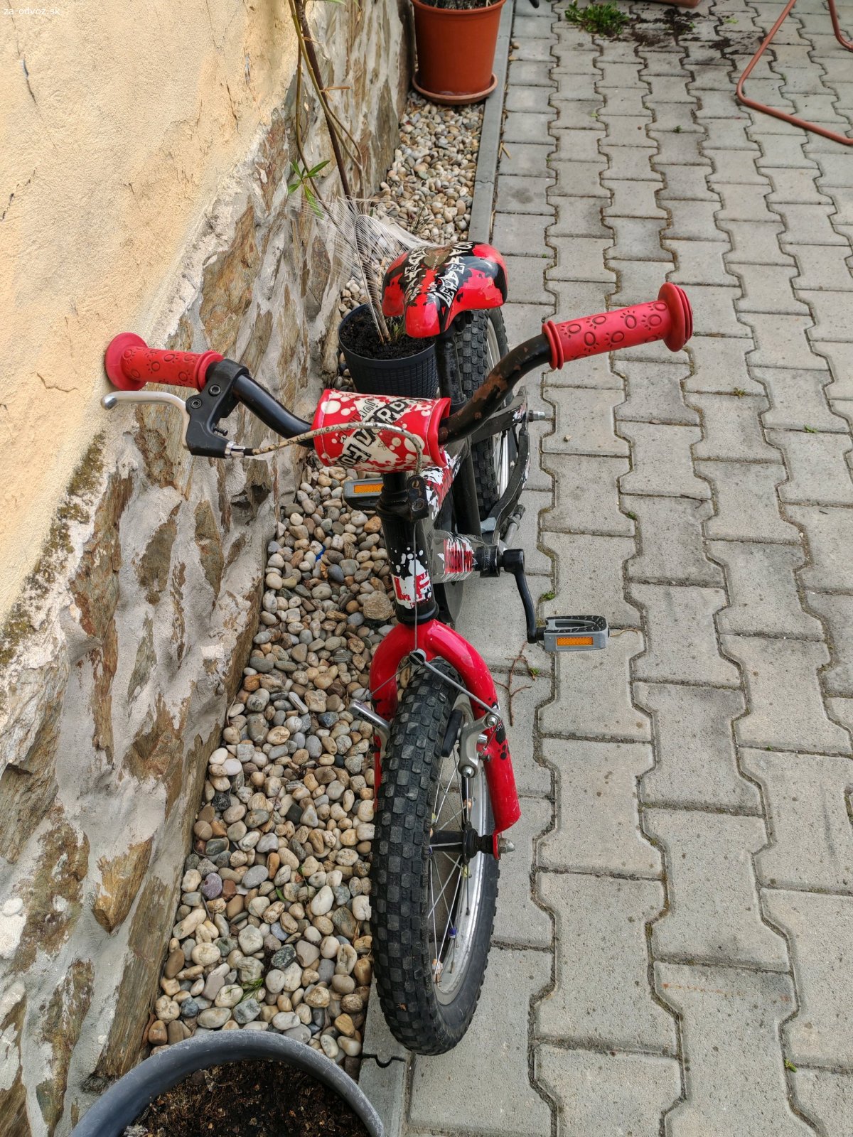 detský bicykel. Darujem detský bicykel je pre 3-5 rokov. Iba osobný odber. Ovocie pre deti poteší,nieje podmienkou.