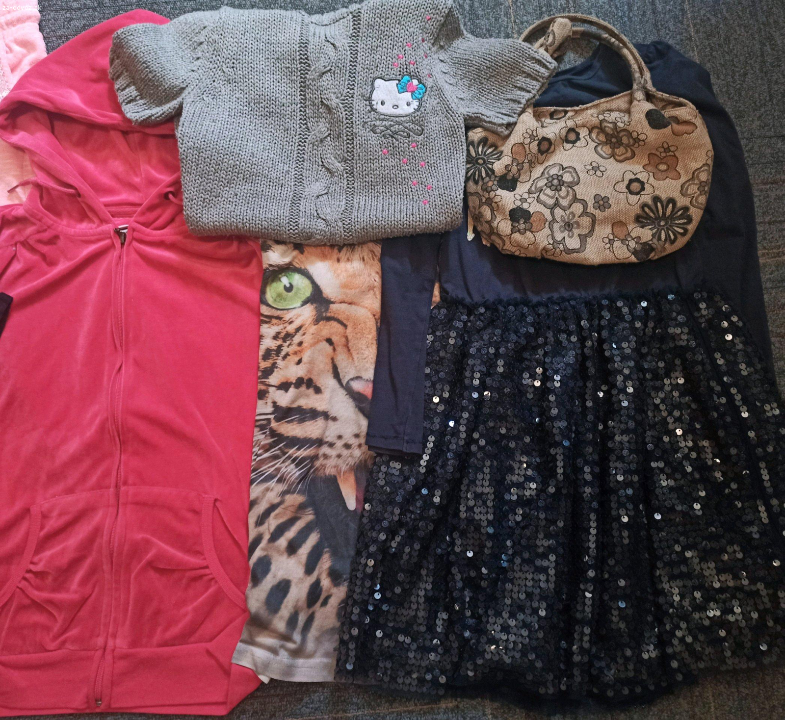 Dievčenské oblečenie