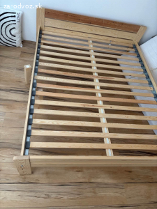 Drevená postel+ matrace