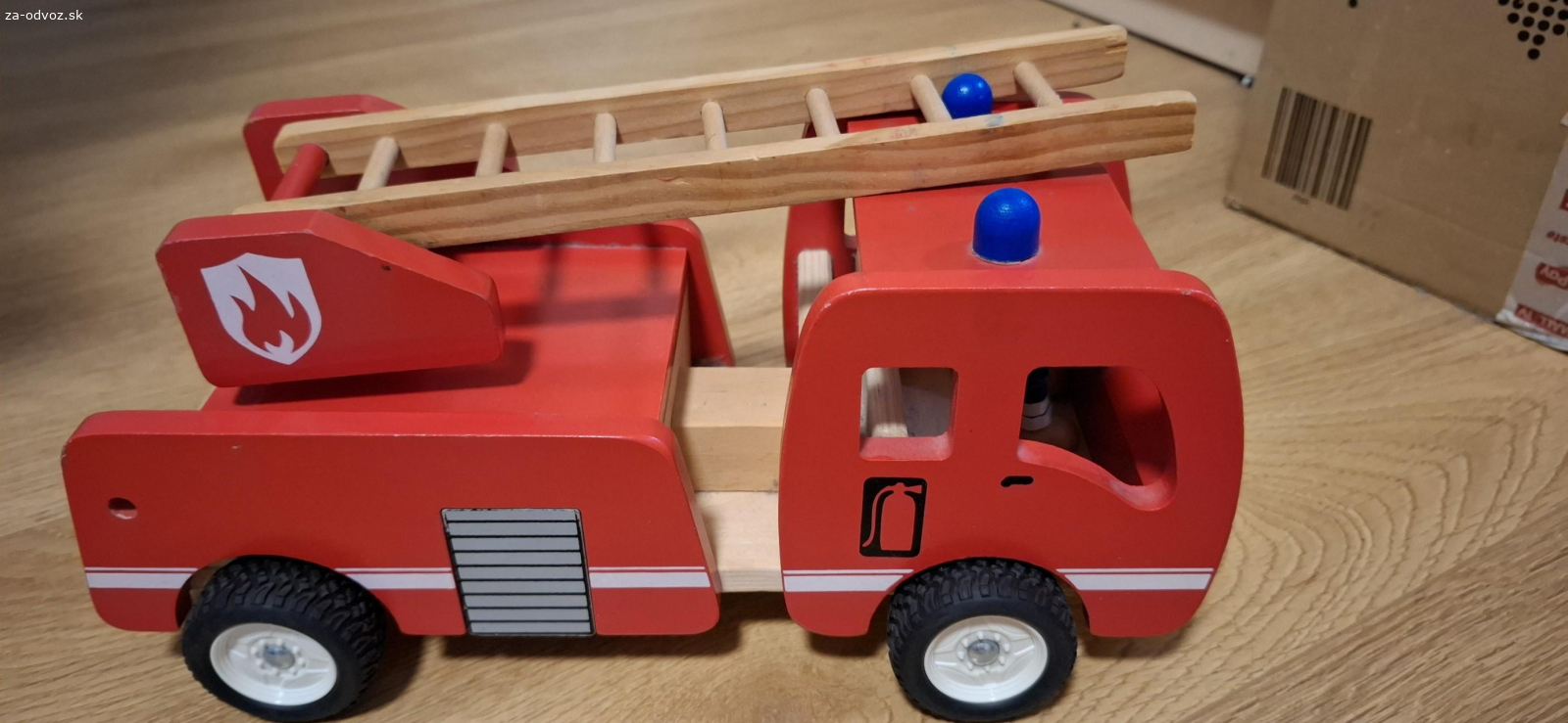 Drevené hasičské auto