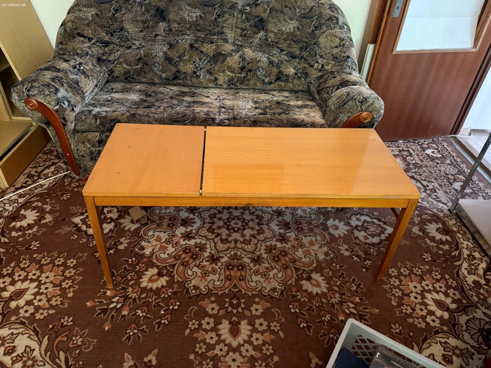 Dve kreslá a gauč. Osobny odber Vrakuňa