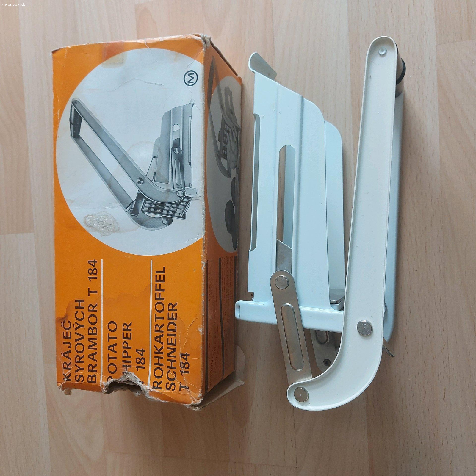 Krajac zemiakov na hranolky