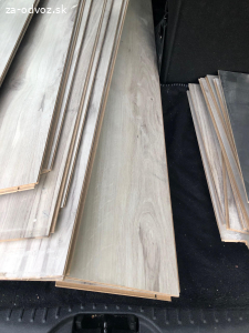 Laminatova podlaha cca 10-12 m