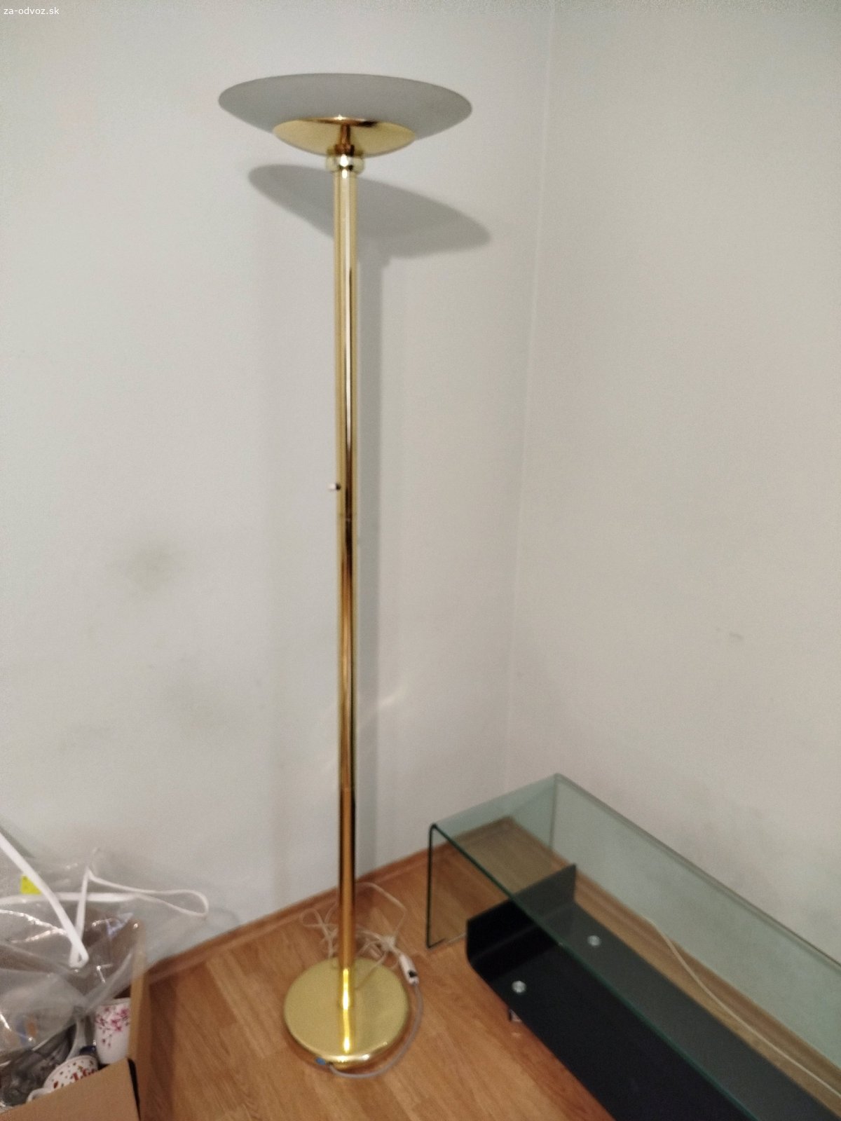 lampa. Za odvoz. Prosím písať mail. Nedonesiem.