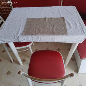 Lavica, stôl a stoličky