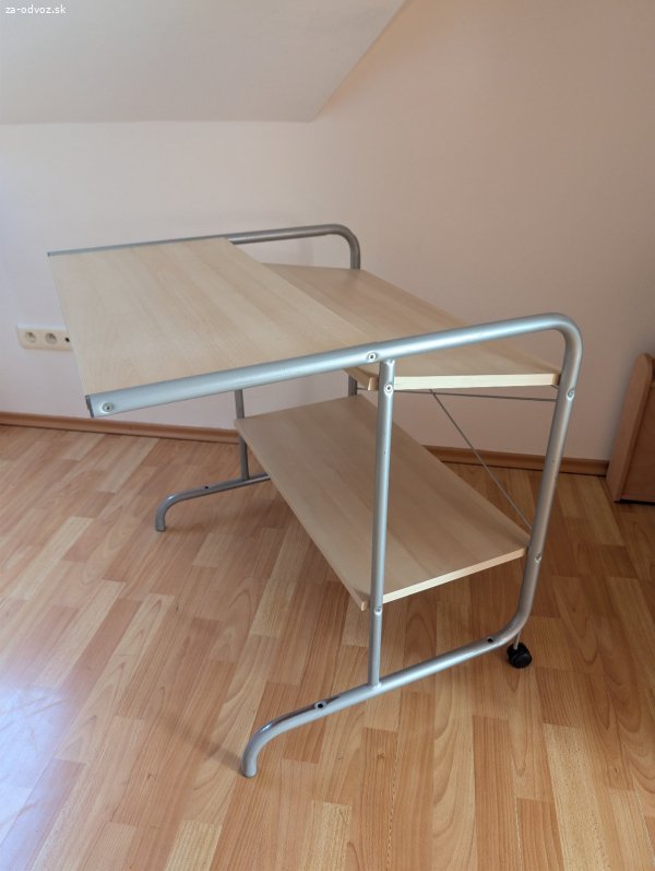 Mobilný pracovný stolík