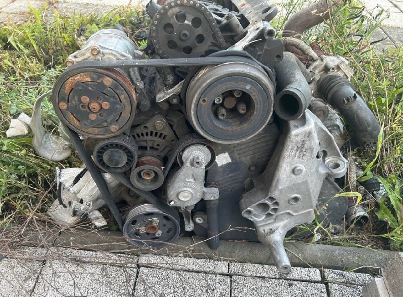 motor Octavia 1.9TDi 66kw. Za odvoz tak jak je na foto.