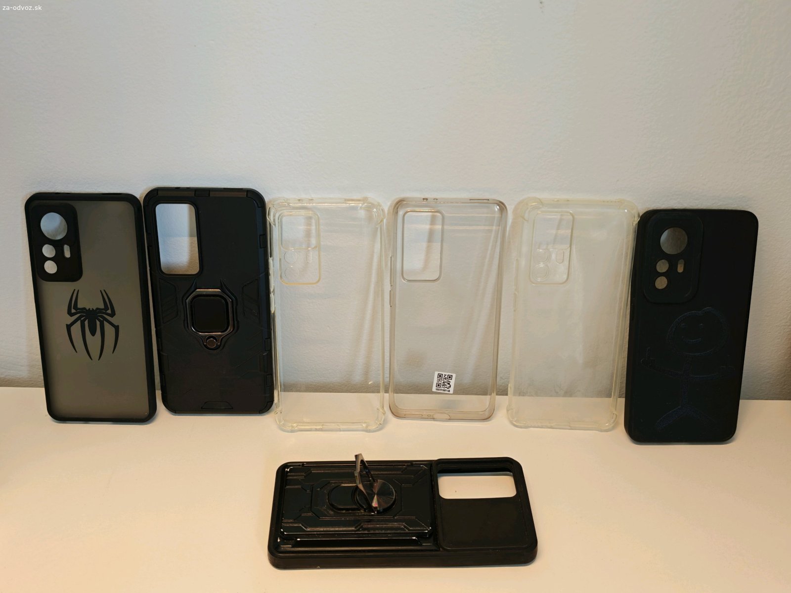 Obaly na mobil Xiaomi 12T Pro. Darujem kryty na smartfón Xiaomi 12T Pro. Niektoré z puzdier boli používané niektoré len ležali v krabici od ich kúpy. Dodatočne som našiel aj ochranné sklá na rovnaký mobilný telefón, tie samozrejme rád pridám k obalom.
Preferujem osobný odber. Balíček orieškov poteší ale nie je podmienkou.