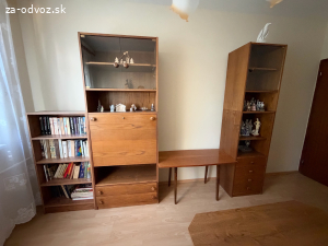 Obyvacia stena, stoliky(Dubnica n.V)