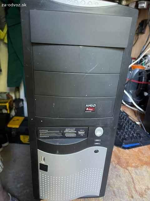 PC s Windows 10 a monitor