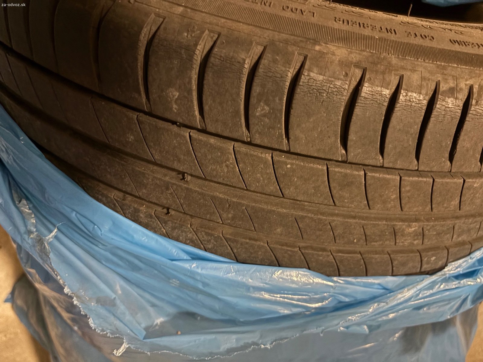 Pneumatiky Citroën. Darujem 6 ročné letné pneumatiky na Citroën C3 Kaktus.