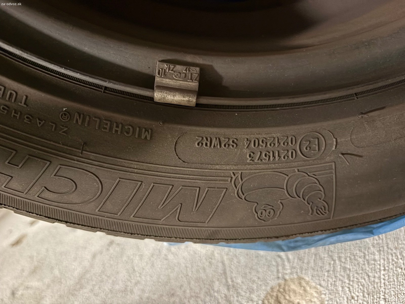 Pneumatiky Citroën. Darujem 6 ročné letné pneumatiky na Citroën C3 Kaktus.