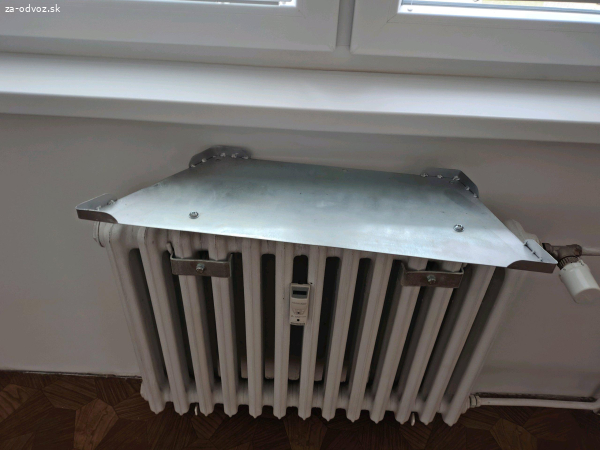 Podstavec pod TV na radiátor
