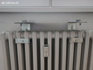 Podstavec pod TV na radiátor
