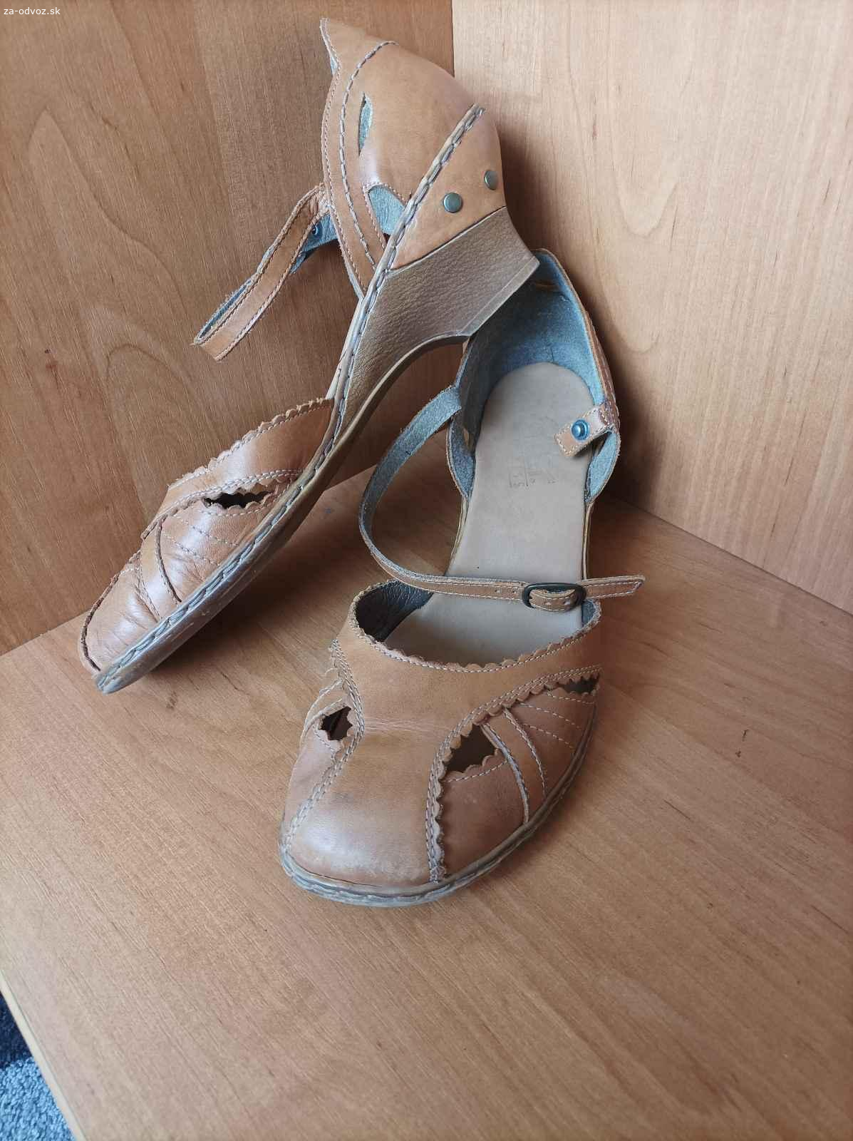 Poltopánky dámske darujem/rôzne veľ. 41