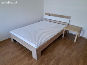 Postel sirka 135cm, s matracom