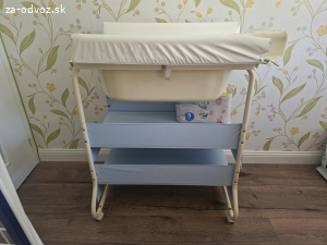 Prebaľovaci pult s vanickou