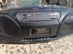 Rádio CD magnetofon