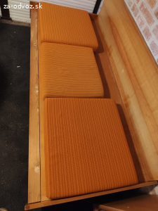 Retro rozkladací gauč