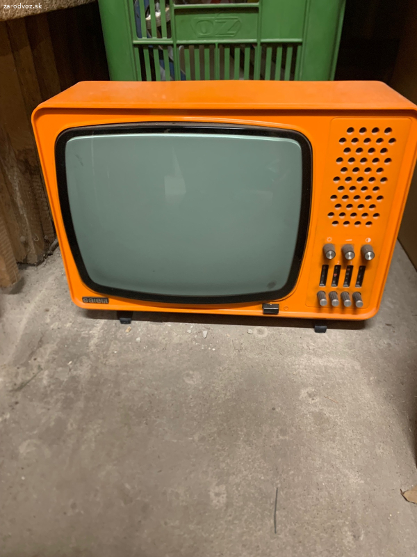 Retro televízor Satelit