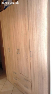 Šatníková skriňa