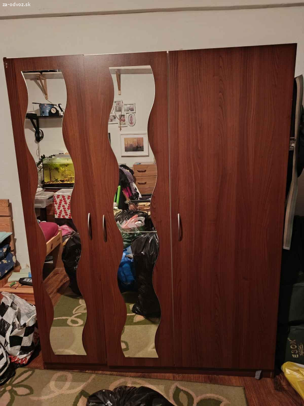 Šatníkové skrine