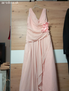 šaty na ples