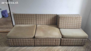 Sedací nábytok s úložným priestorom + perináky