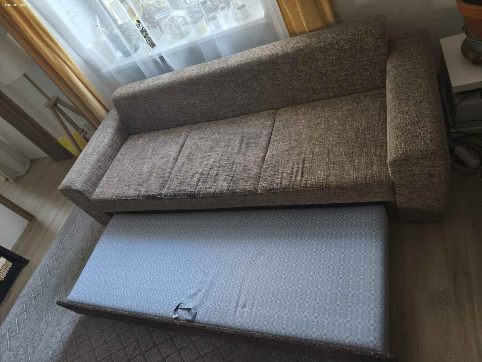 Sedacka trojmiestna rozkladacia