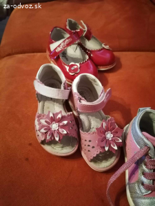 škôlka taška a topánočky
