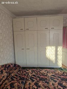 skriňa do spálni