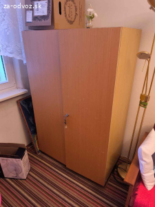 Skriňa dvojdverová