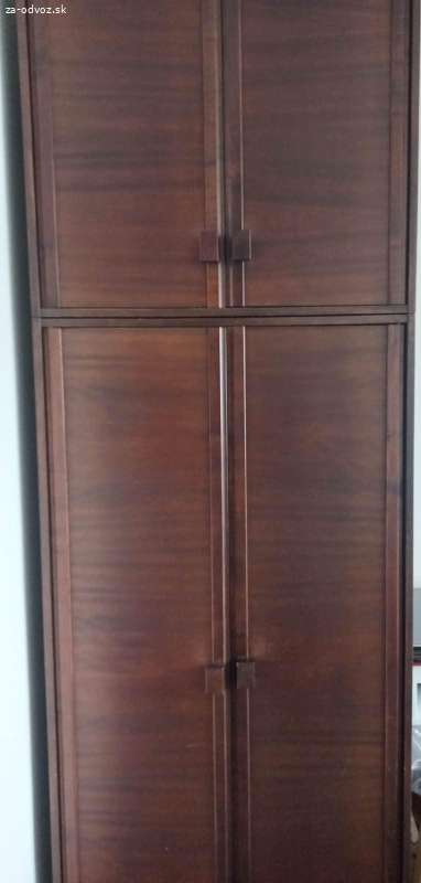 Skriňa s nadstavcom