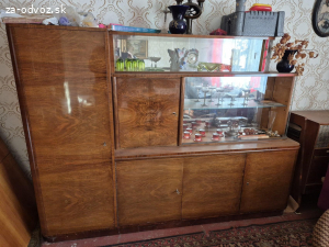 skriňa + sekretár + zrkadlová