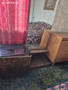 skriňa + sekretár + zrkadlová